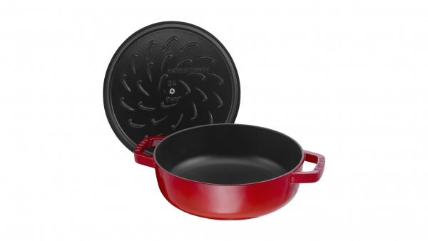 Staub Kochgeschirr Multifunktionsbräter mit Chistera Drop Structure Bräter Bratentopf rund Kirschrot 24 cm