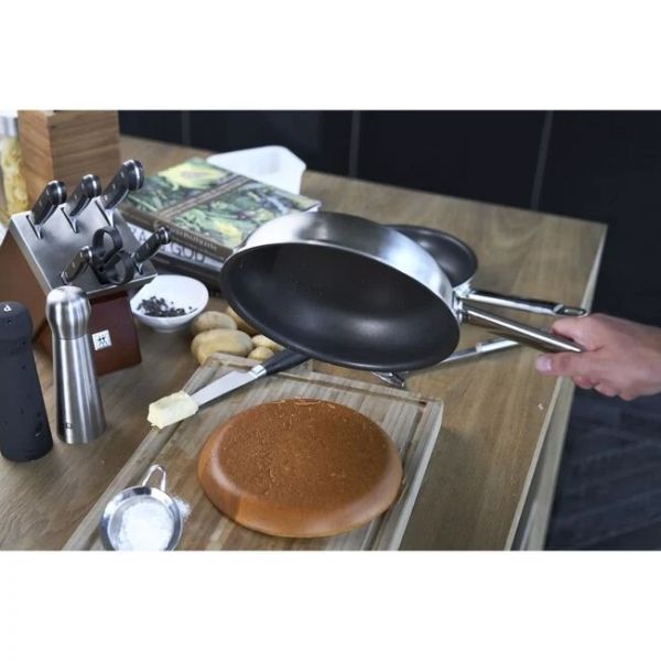 ZWILLING ProBratpfanne 28 cm, 18/10 Edelstahl, Silber-Schwarz Geeignet für alle Herdarten