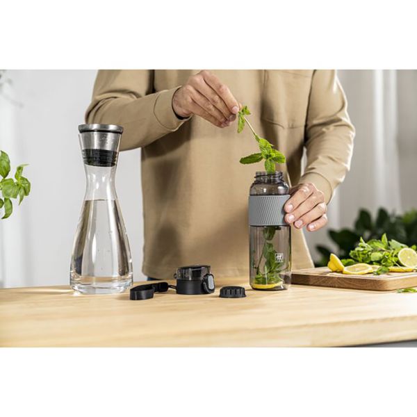 ZWILLING Bottle Trinkgläser Trinkflasche, 680 ml Tritan Grau