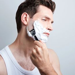 ZWILLING Rasierer mit Edelharz-Griff, Schwarz Klingen auswechselbar